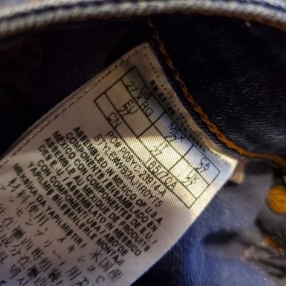 SOLD-Guess Jeans - Picture 6 of 8